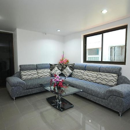Patong Budget Rooms Buitenkant foto