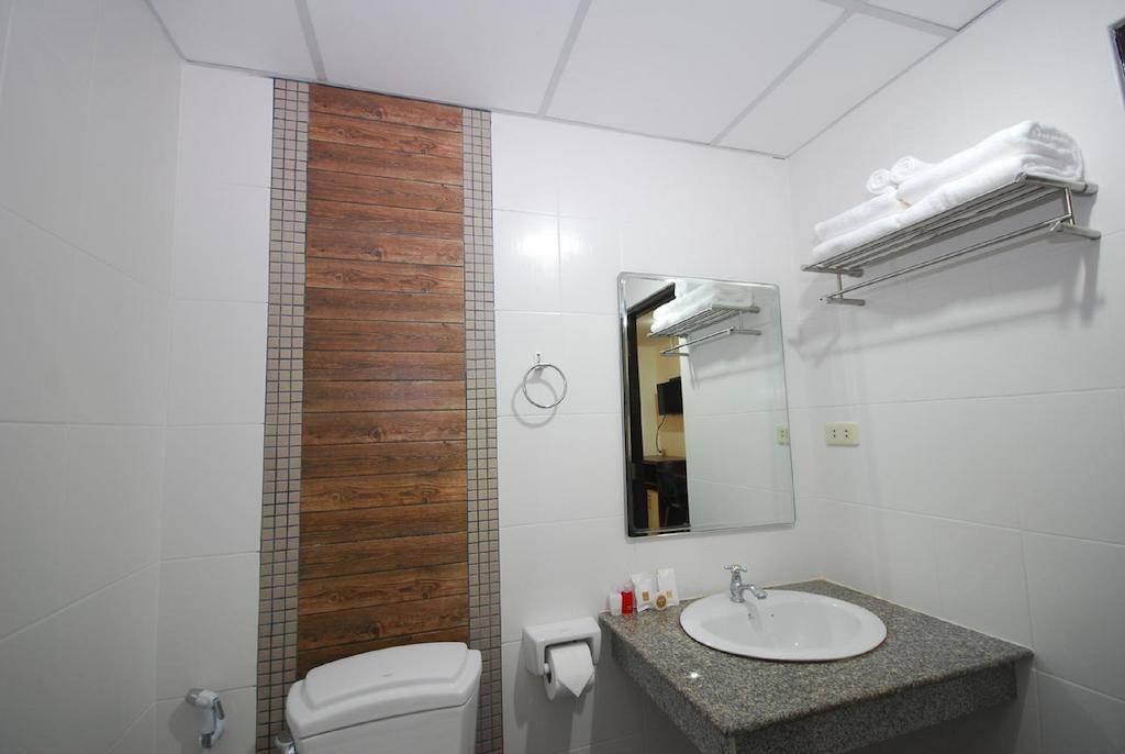 Patong Budget Rooms Kamer foto