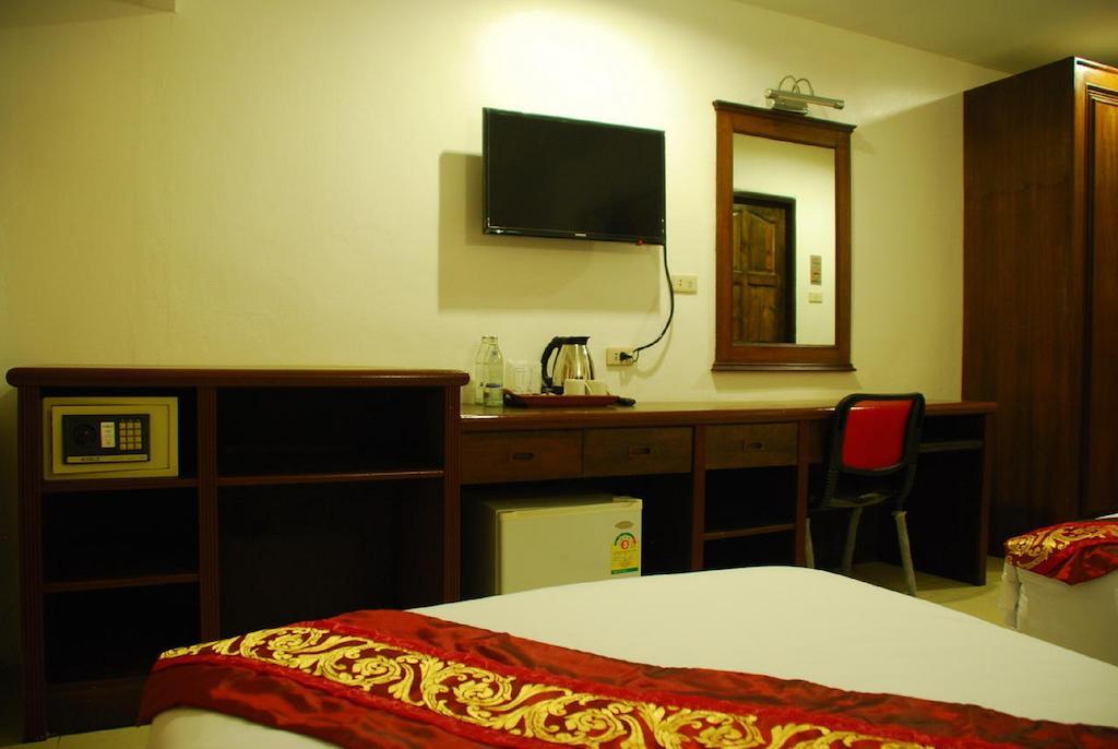 Patong Budget Rooms Buitenkant foto